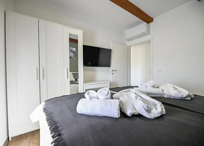 Burra 아파트 Hreljin