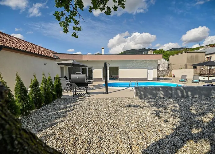 Burra アパート Hreljin