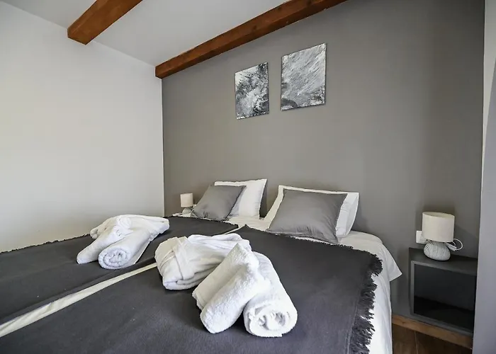 Burra アパート *