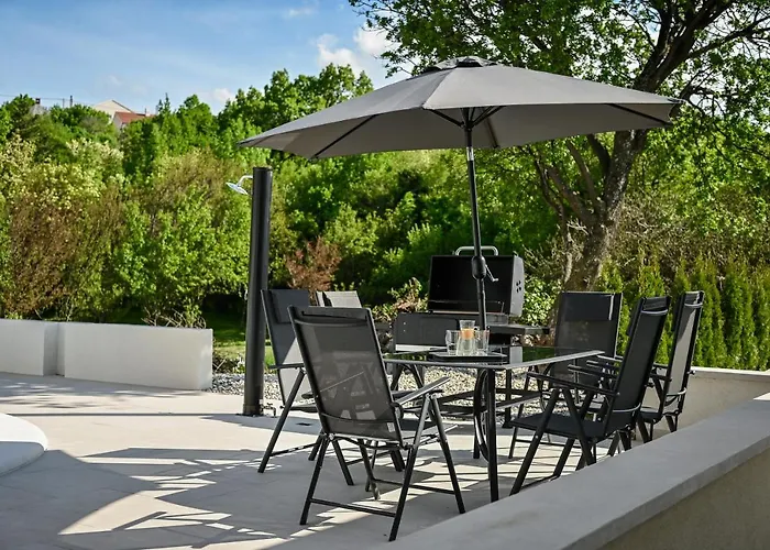 Burra Apartment