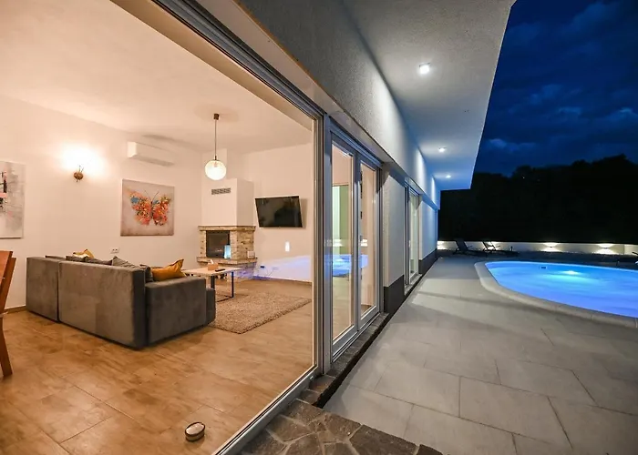 Burra Apartment *
